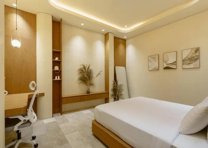 Private Jacuzzi - Boutique - Berawa Ferienhaus Canggu